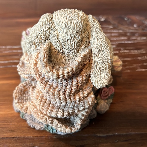 Adorable Bunny Figurine - Picture 3 of 6